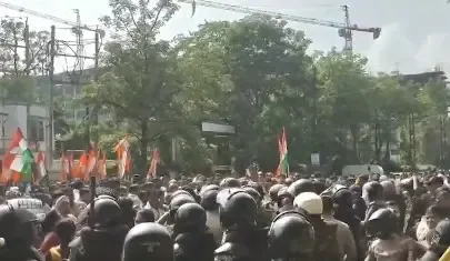 Youth Congress protests at Jabalpur SP office over rising crime, water cannons used