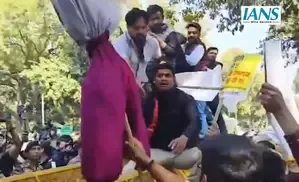 Youth Congress Demonstrates Against Tragic Stampede in Delhi