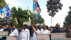 Youth Congress workers stage protest against PM Modi's Odisha visit