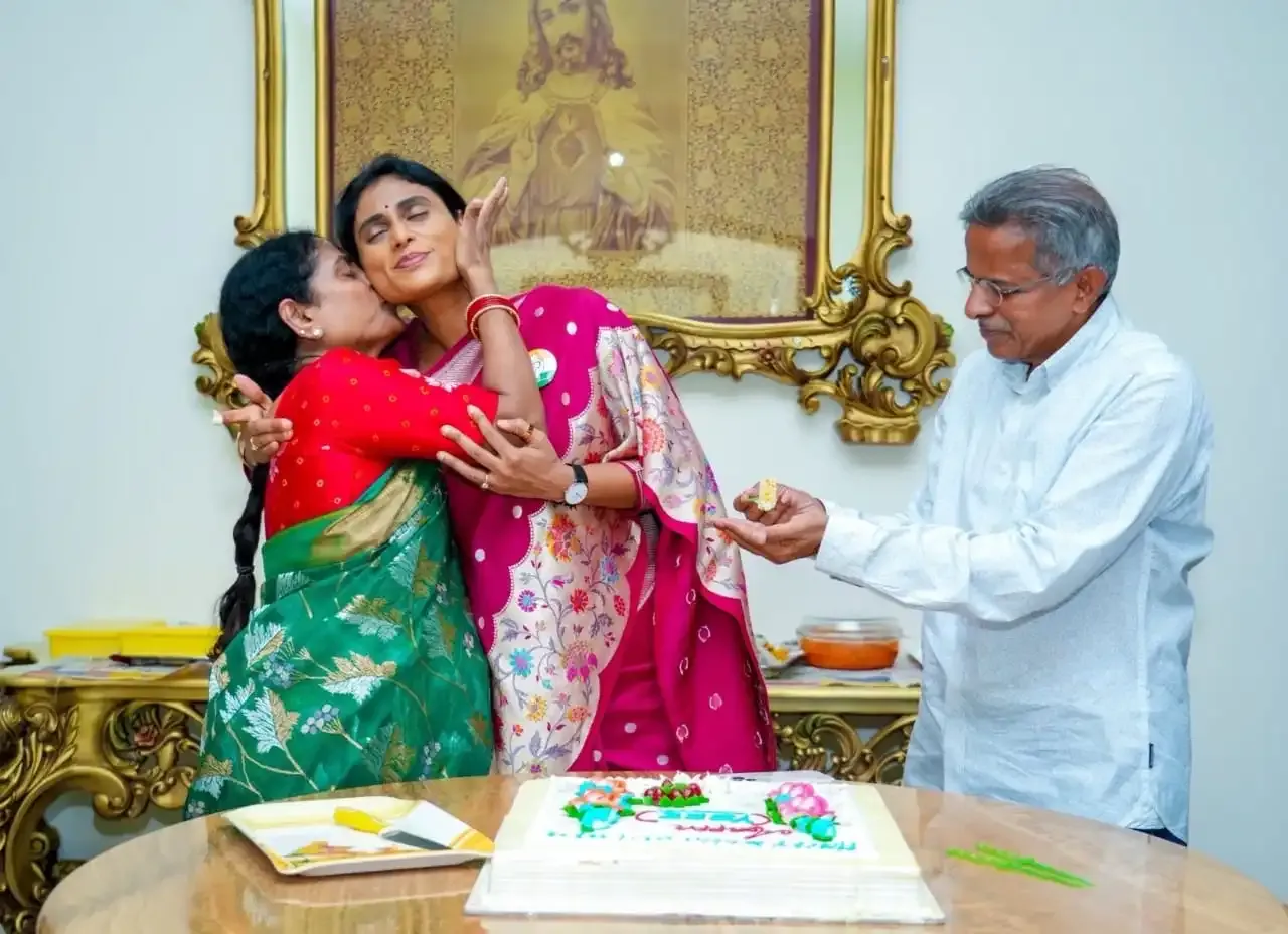 Did YS Jagan and Sharmila Honor Their Father YSR?