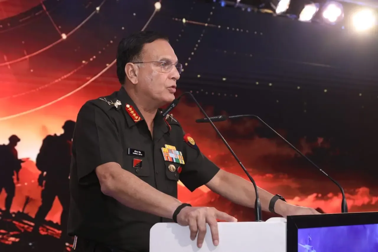 थल सेनाध्यक्ष जनरल धीरज सेठ: 'रुक-रुक कर होने वाले युद्धों' के दौर में आत्मनिर्भरता की सोच बदलनी होगी
