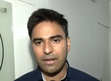 जाकिर हुसैन कॉलेज में छात्रों के दो गुटों में झड़प, एनएसयूआई अध्यक्ष वरुण चौधरी ने लगाए गंभीर आरोप