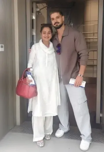 Zarina Wahab Posts Rare Photo With Son Sooraj Pancholi Before Trip