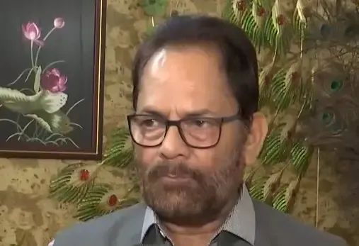 बड़ा बयान: नकवी बोले — जनता तय करेगी कौन 'हीरो', कौन 'जीरो'; बंगाल में 90%25 रिकॉर्ड मतदान